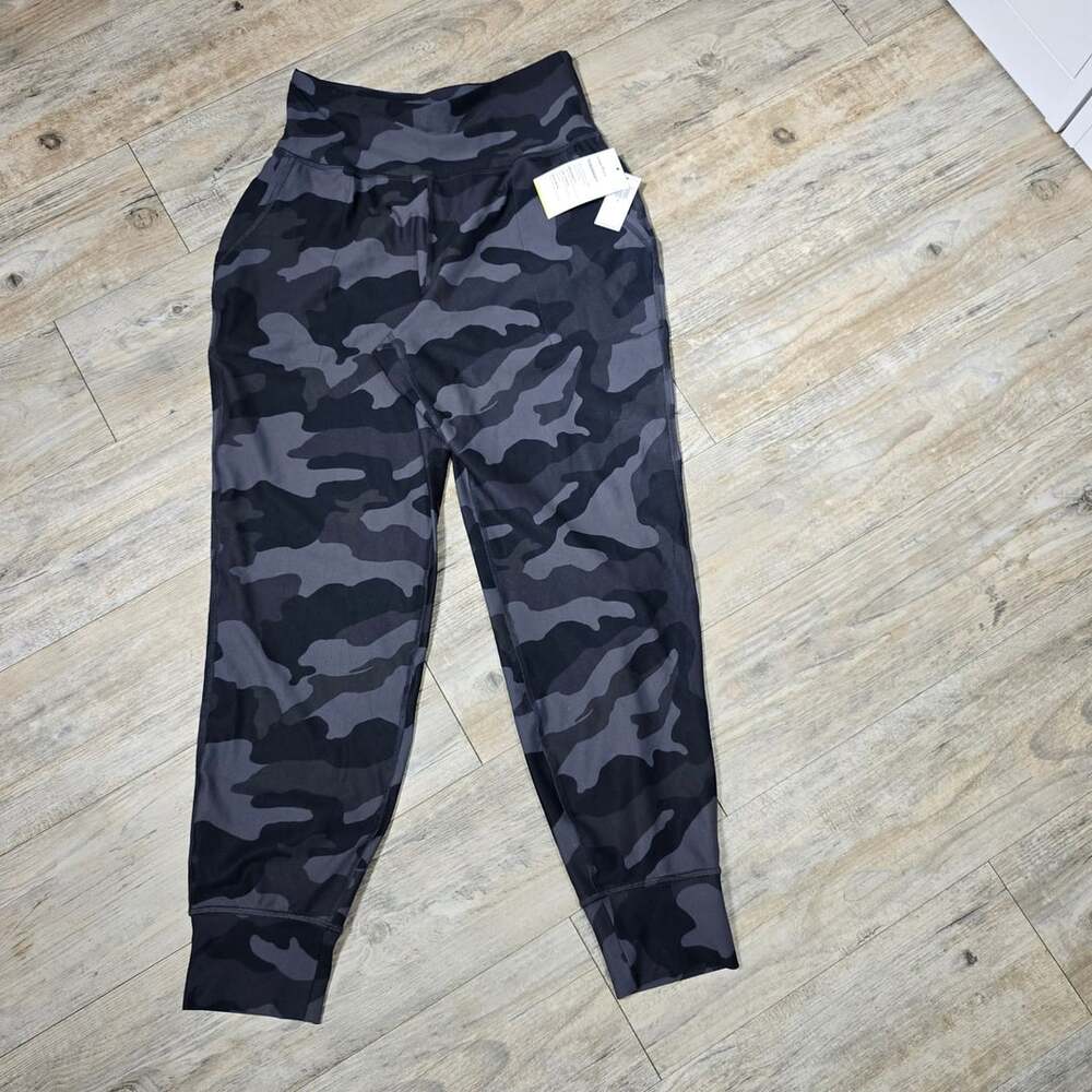 Old Navy Active Powersoft High-Rise Jogger Camo Pants Size M